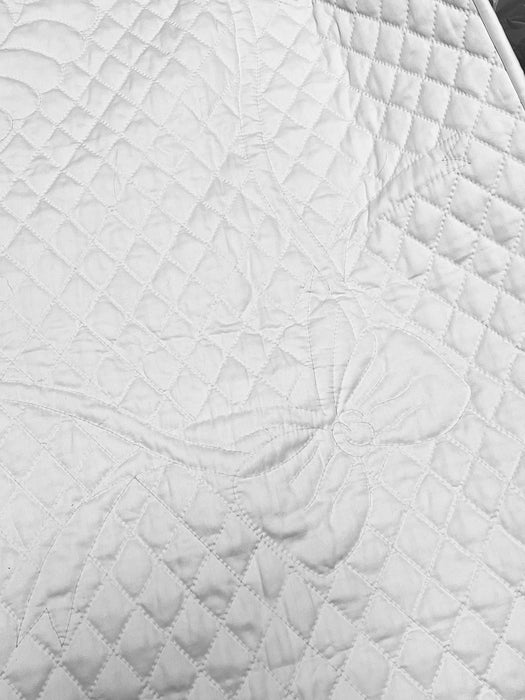 Exquisite heirloom christening baby quilt Amish hand stitched 300 thread count elegant cotton sateen Alma Sue exclusive design machine wash