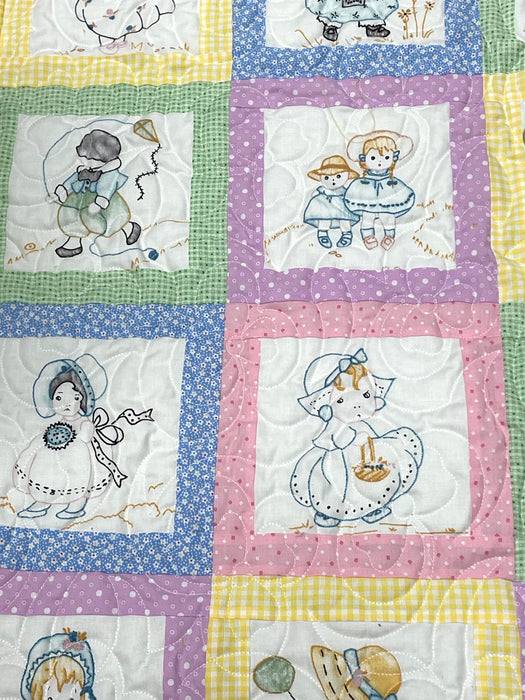 Baby quilt Amish made vintage children 30x38 cotton washable