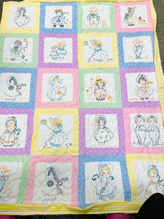 Baby quilt Amish made vintage children 30x38 cotton washable
