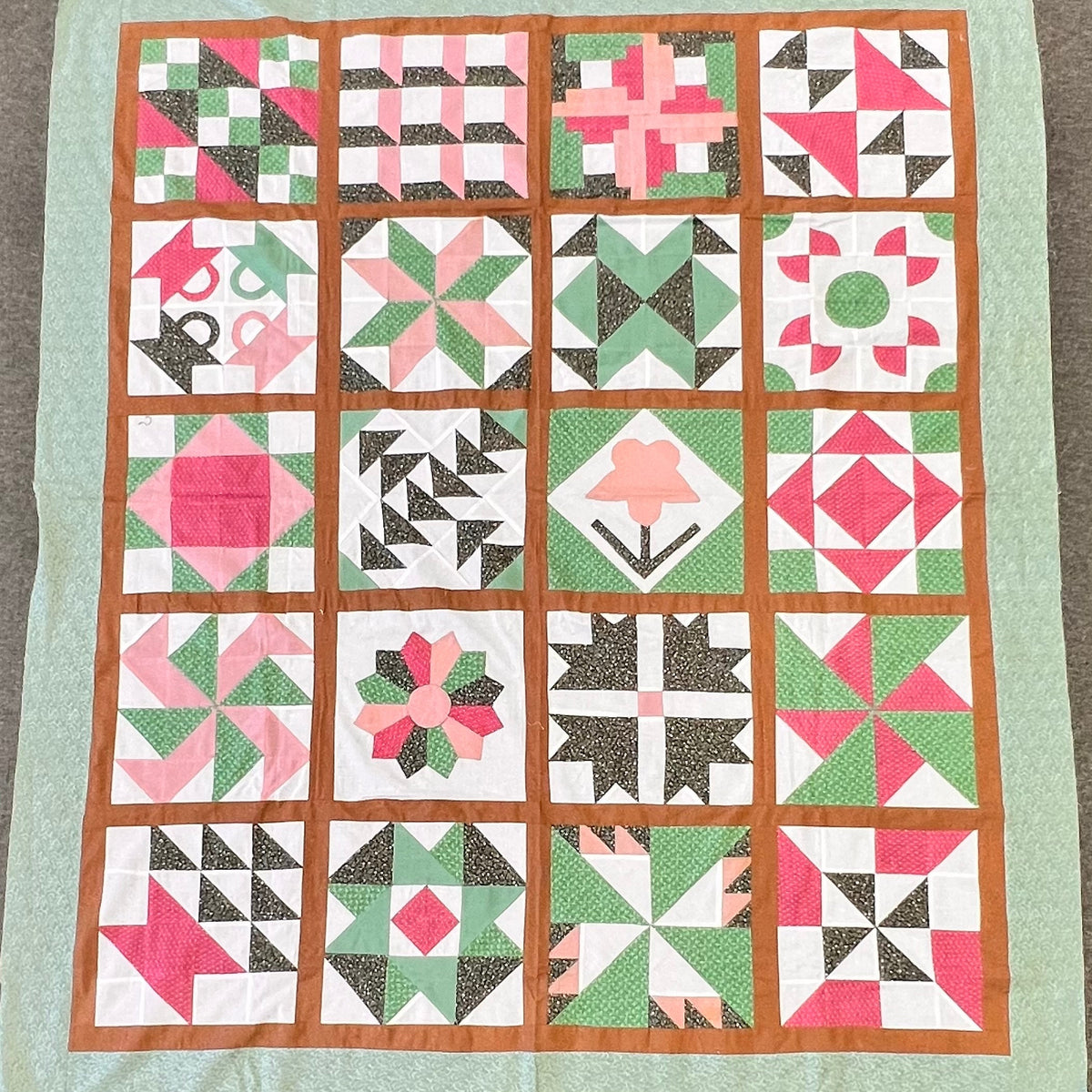 よしよし　　　OLD CALICO PATCH WORK QUILT Early 1900s Calico Patchwork Hand Stitched Quilt – Of the Palms